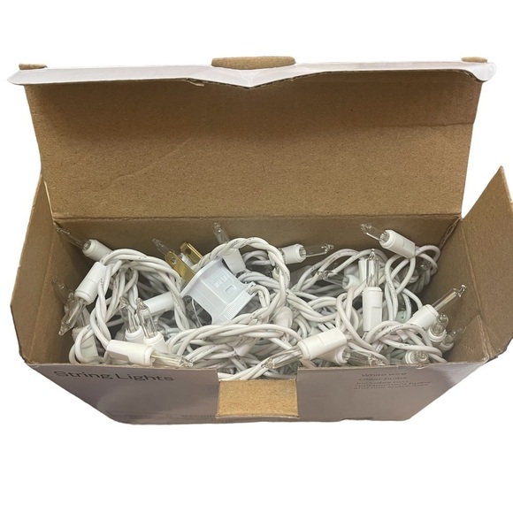 Room essentials mini lights, white wire cute lights like Christmas lights - Picture 4 of 6